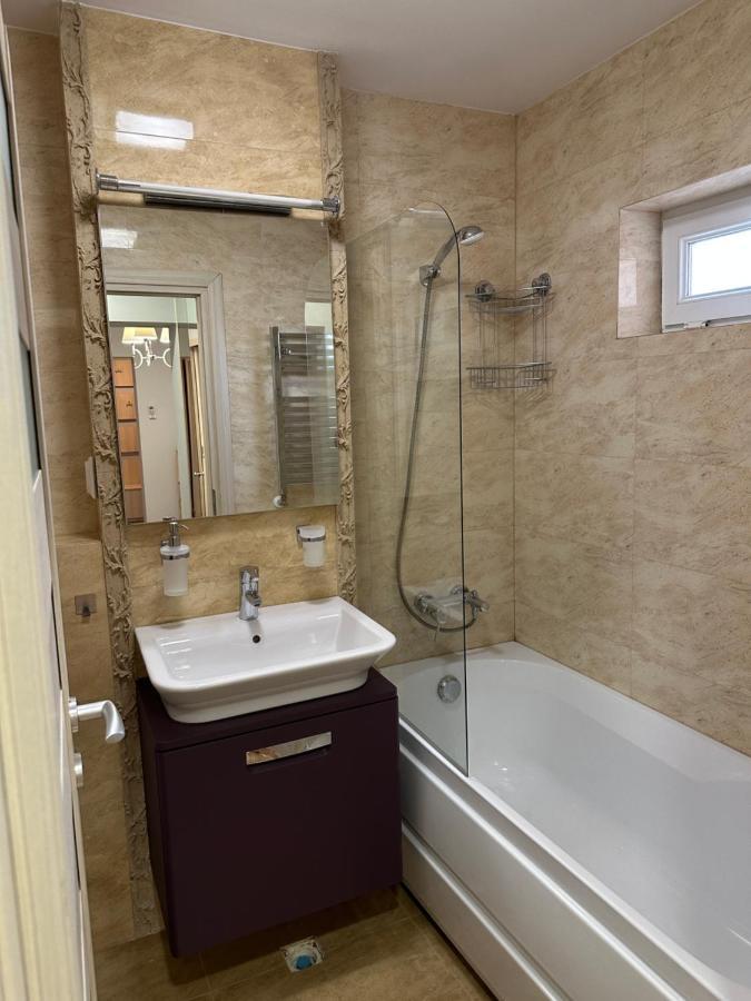 Page3 Apartament Targoviste Ngoại thất bức ảnh